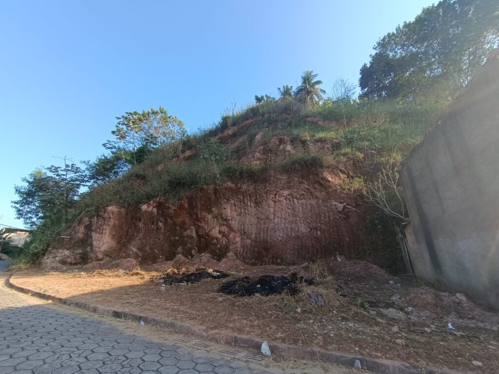 Lote com 336 m² no Bairro Santa Terezinha I, em Coronel Fabriciano!