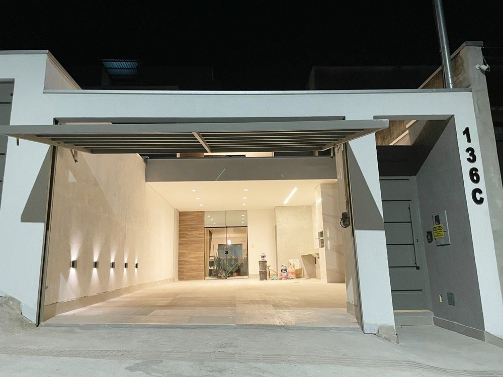 Casa para venda no bairro Belvedere, Coronel Fabriciano.