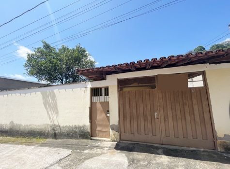 Casa no bairro Córrego Alto, em Coronel Fabriciano.