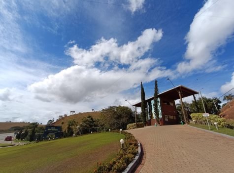 Chácara no Condomínio Cantos da Mata - Iapu/MG